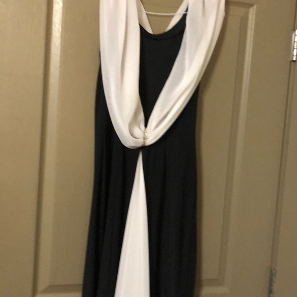 Night way Collections,  Gown, Black, white , drape - Picture 3 of 8